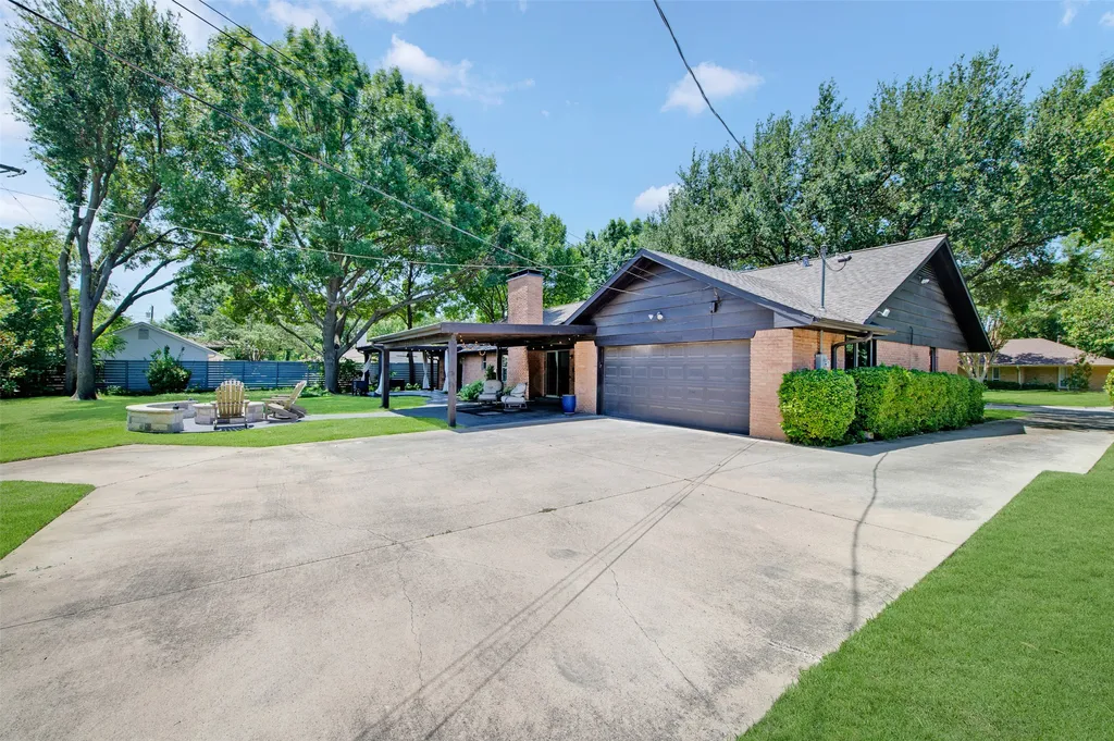 13834 Tanglewood Drive Farmers Branch TX 75234