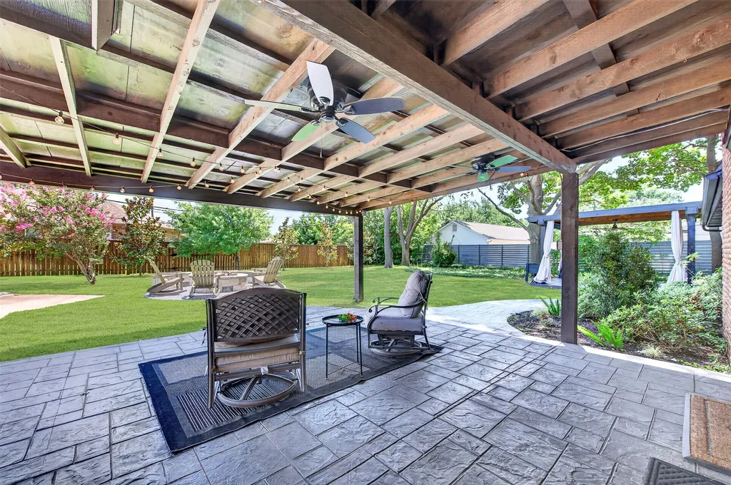 13834 Tanglewood Drive Farmers Branch TX 75234