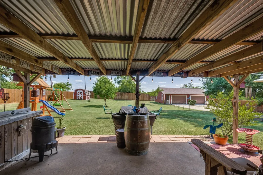906 Clearview Street Krum TX 76249
