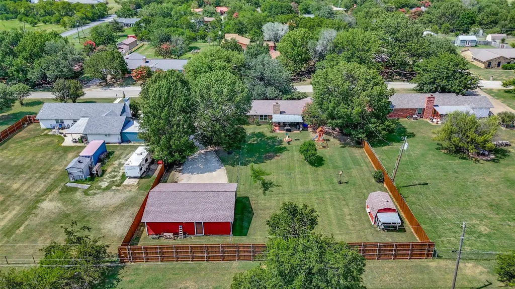 906 Clearview Street Krum TX 76249