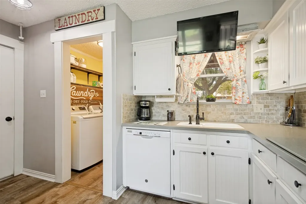 906 Clearview Street Krum TX 76249