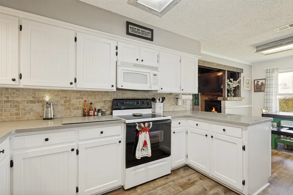 906 Clearview Street Krum TX 76249
