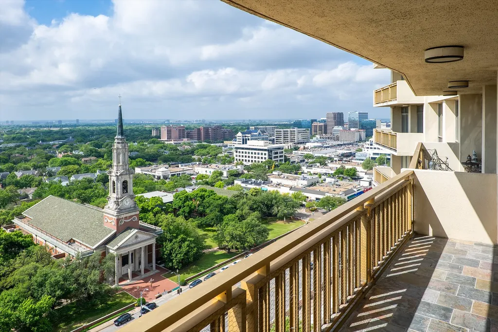 6211 W Northwest Highway Dallas TX 75225