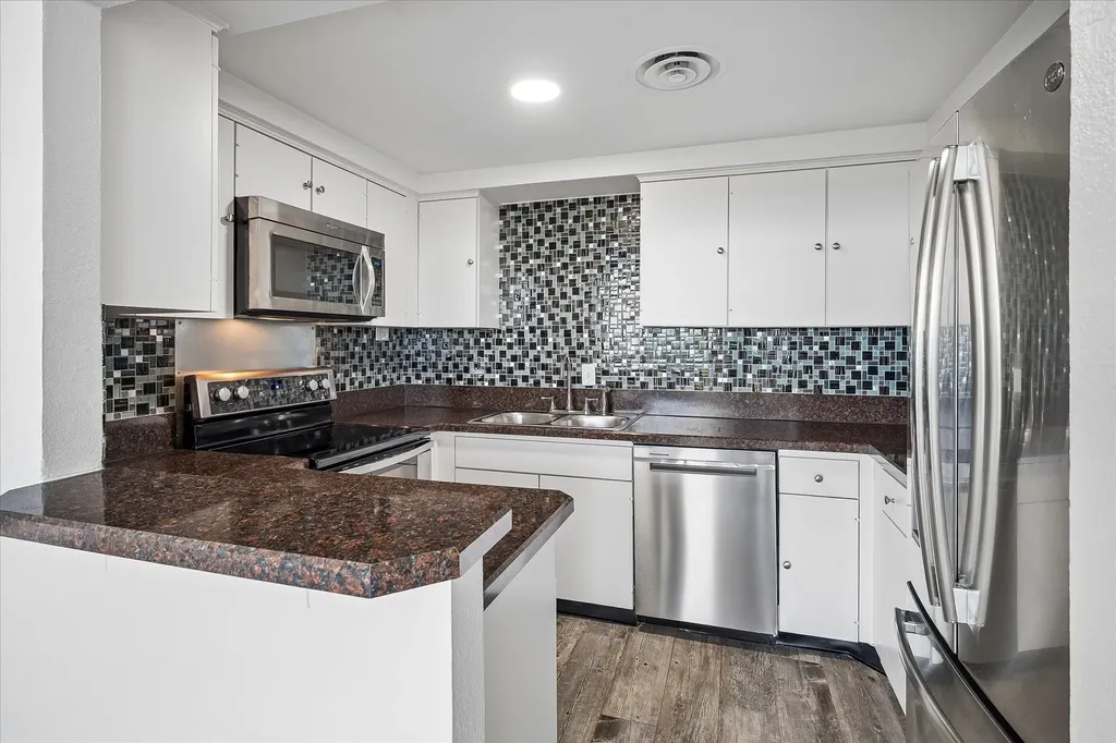 6211 W Northwest Highway Dallas TX 75225