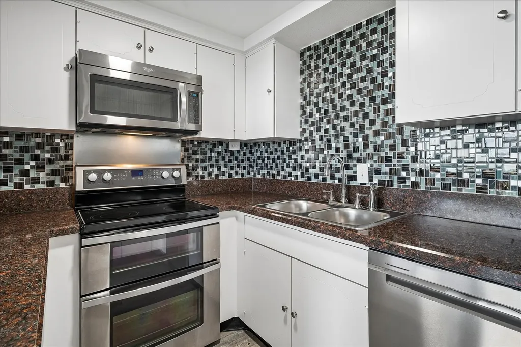 6211 W Northwest Highway Dallas TX 75225