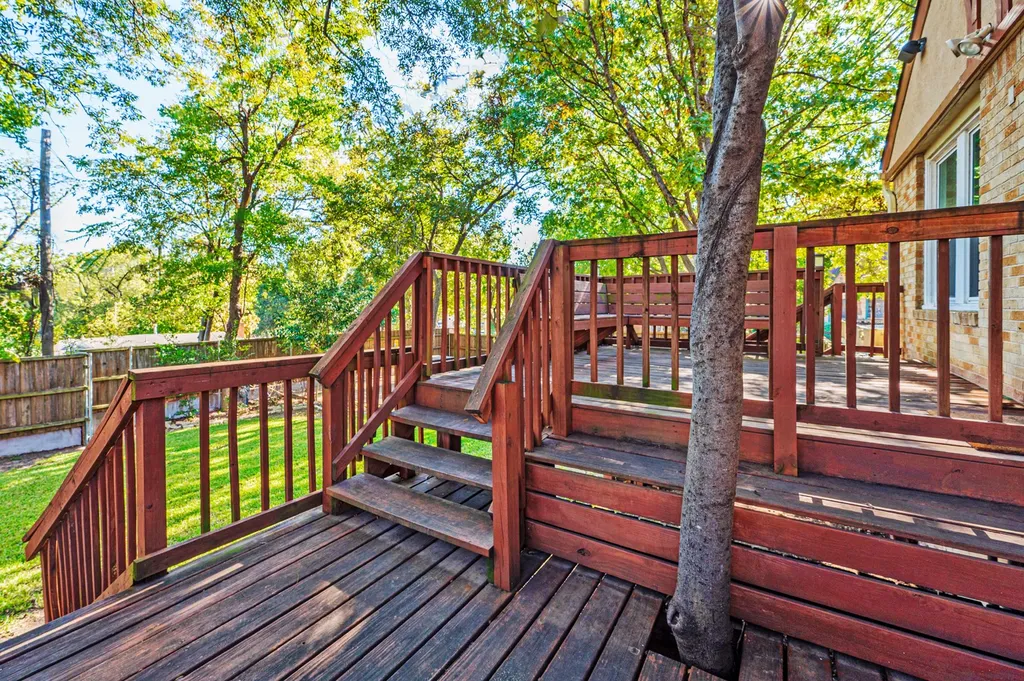 6802 Vivian Avenue Dallas TX 75223