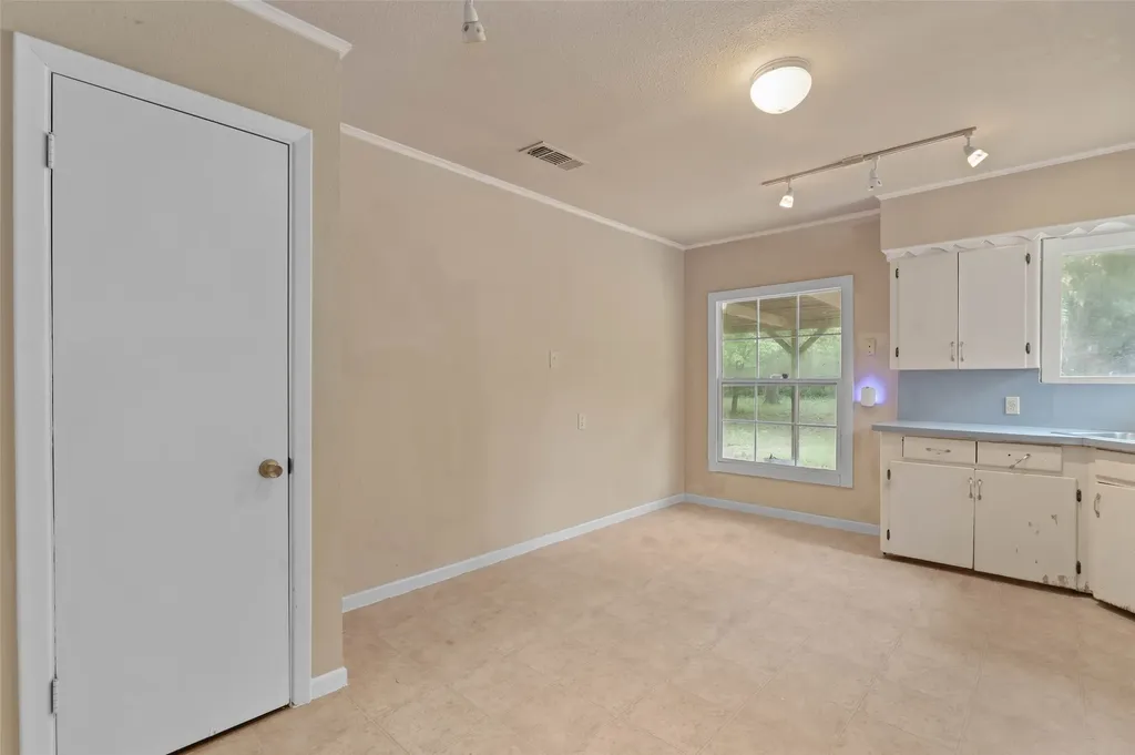 1604 Laurelwood Drive Denton TX 76209