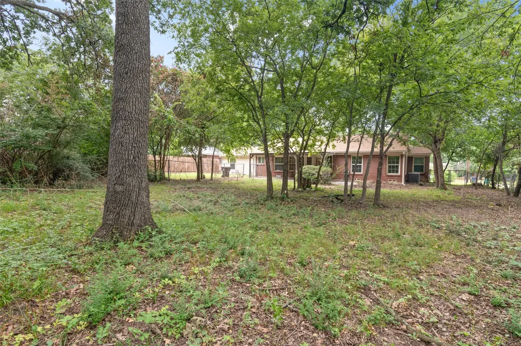 1604 Laurelwood Drive Denton TX 76209