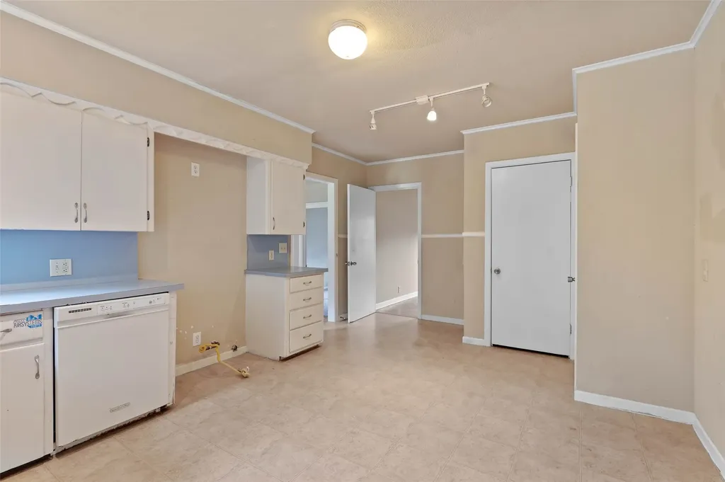 1604 Laurelwood Drive Denton TX 76209