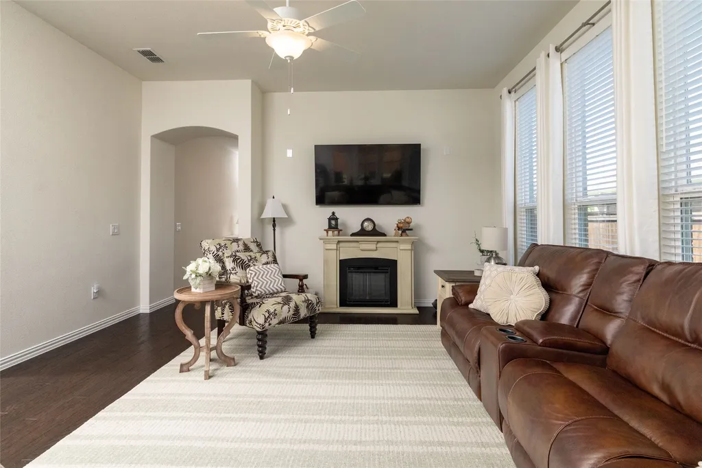 2504 Wallingford Drive Mansfield TX 76084