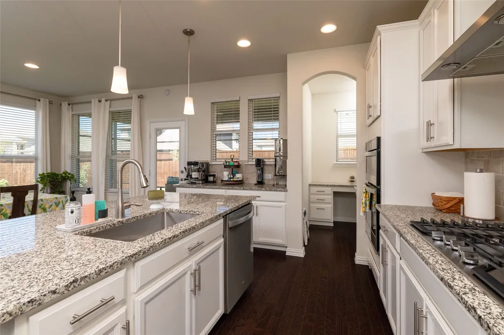 2504 Wallingford Drive Mansfield TX 76084