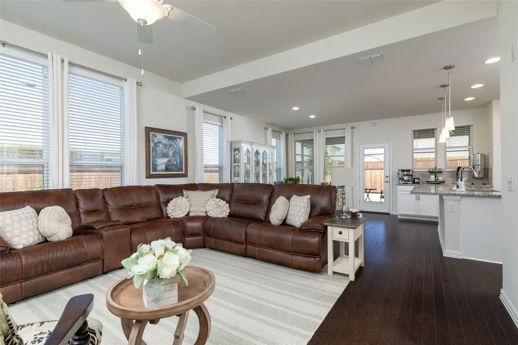 2504 Wallingford Drive Mansfield TX 76084