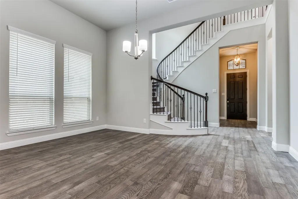 17620 Bottlebrush Drive Dallas TX 75252