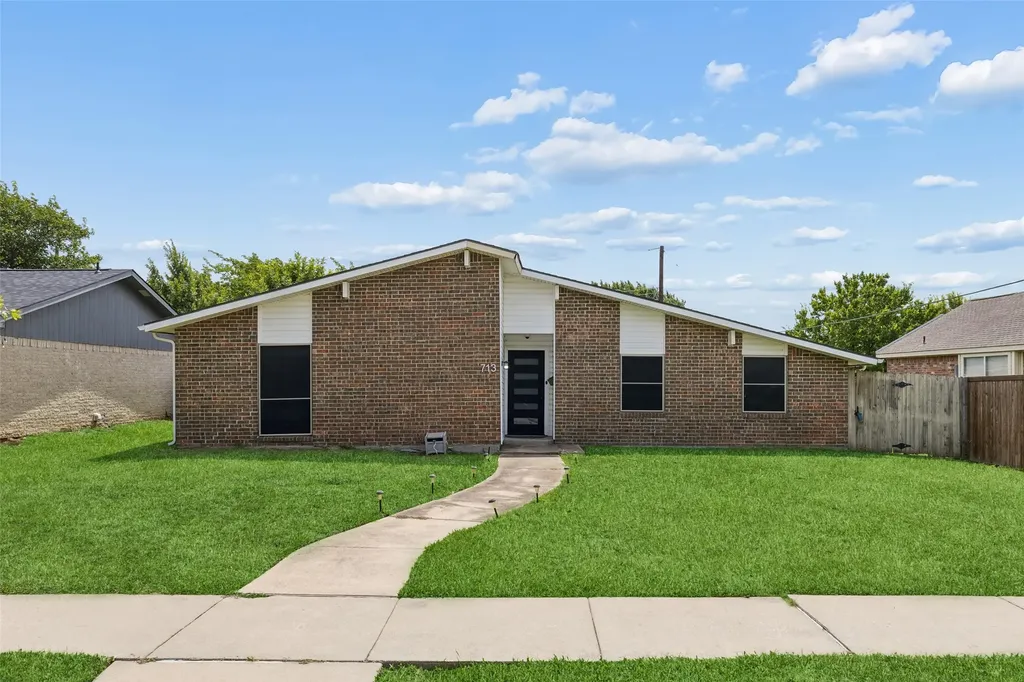 713 Kathryn Drive Lewisville TX 75067