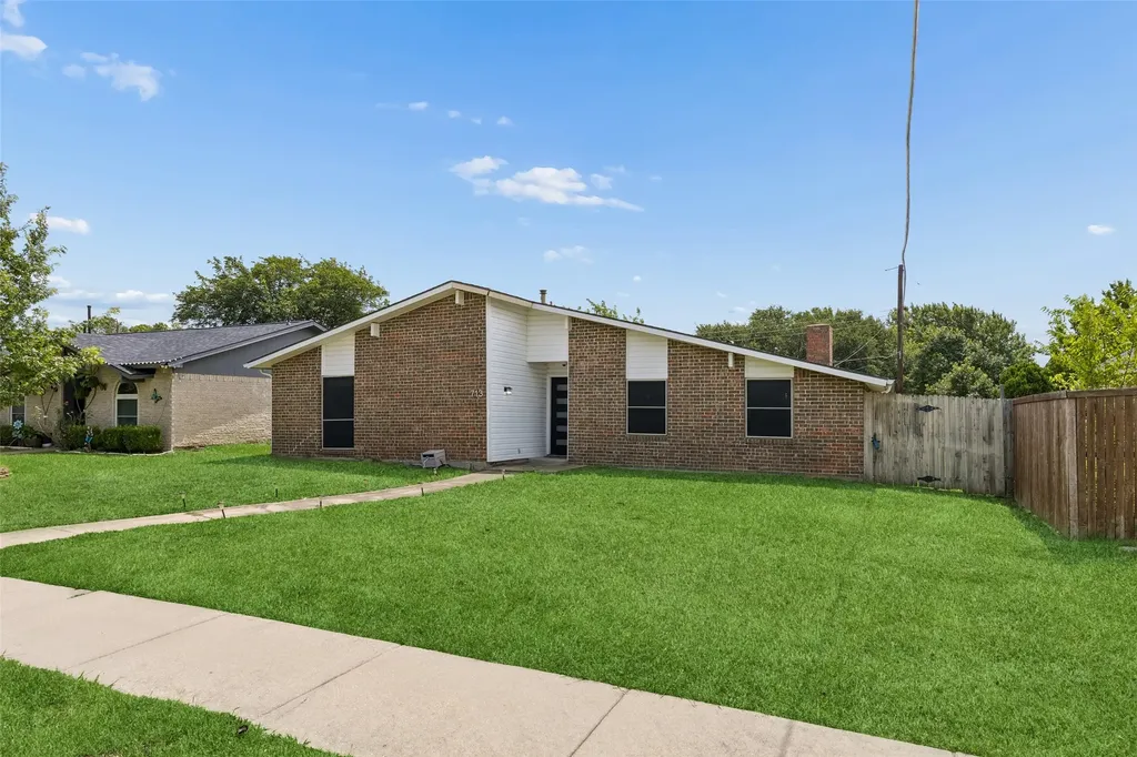 713 Kathryn Drive Lewisville TX 75067