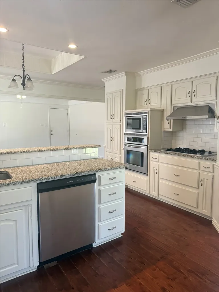 2907 Sweet Briar Street Grapevine TX 76051