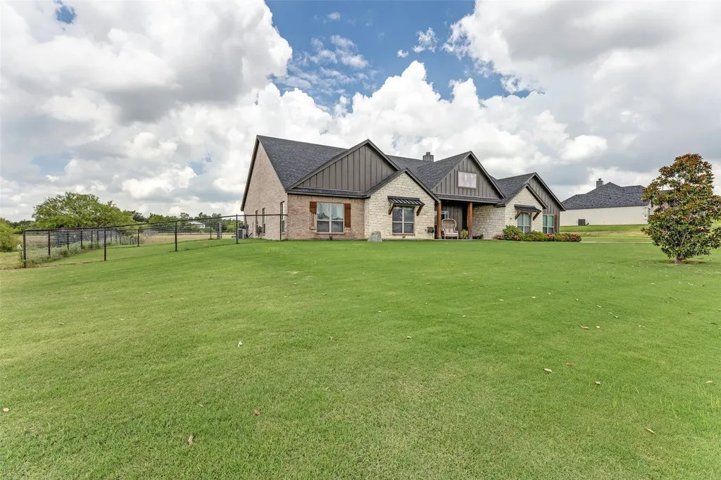 2015 Veal Circle Weatherford TX 76085