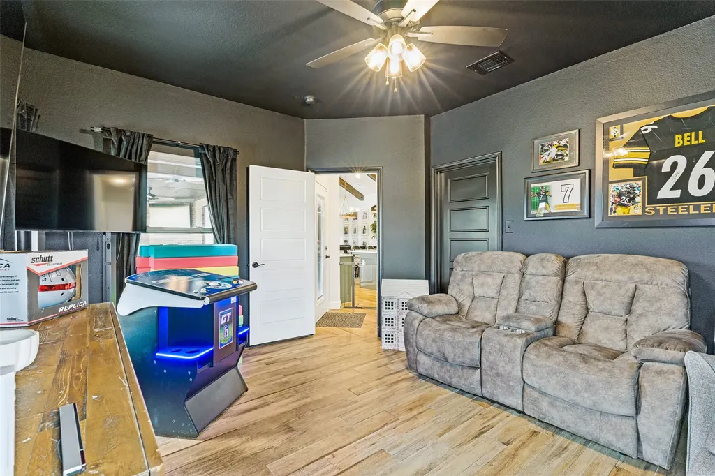2015 Veal Circle Weatherford TX 76085