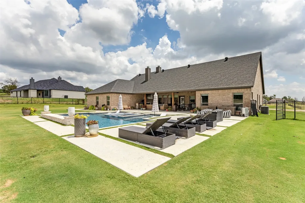 2015 Veal Circle Weatherford TX 76085