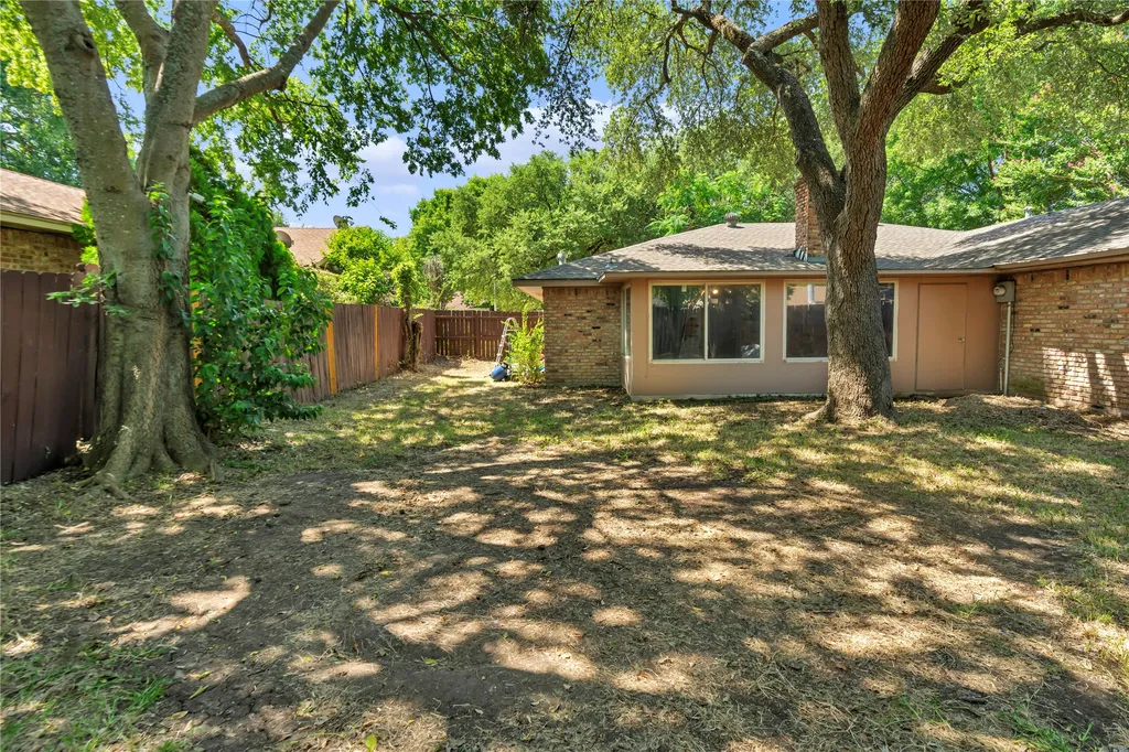 801 Waynelee Drive Lancaster TX 75146