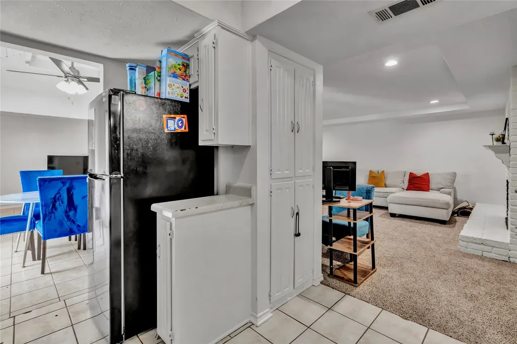 801 Waynelee Drive Lancaster TX 75146