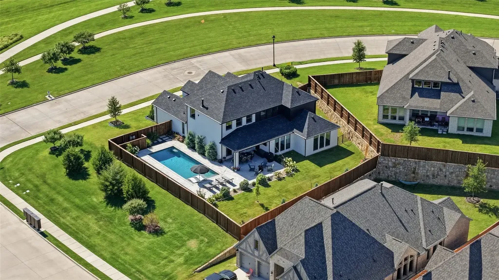 4202 Crown Run Road Midlothian TX 76065