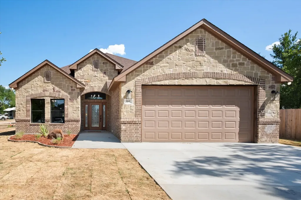 860 Fuller Avenue Cleburne TX 76031
