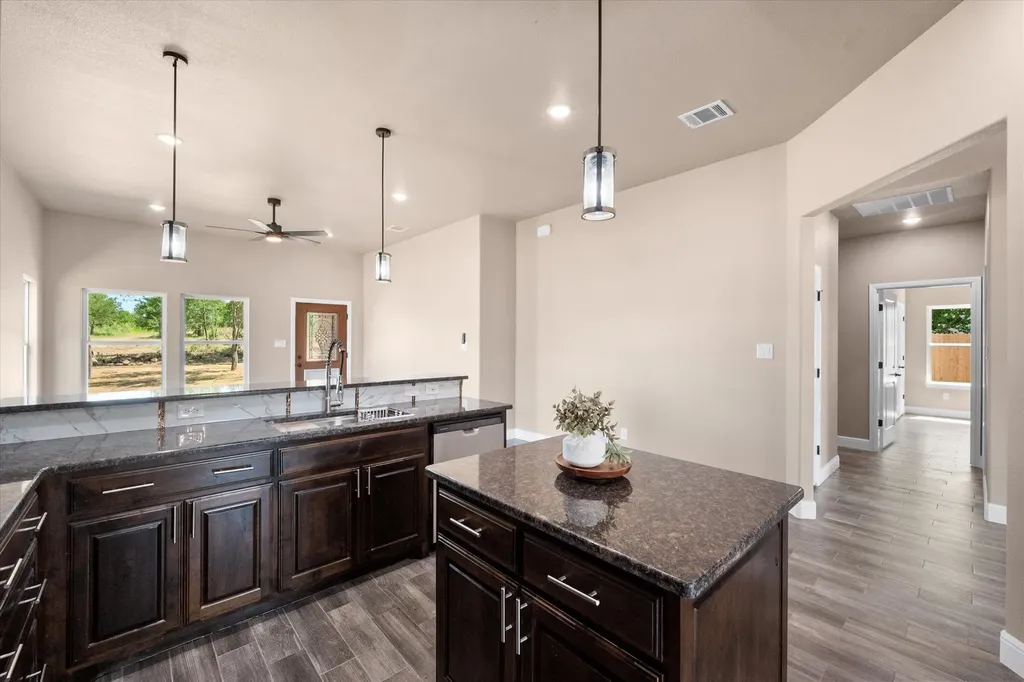 860 Fuller Avenue Cleburne TX 76031