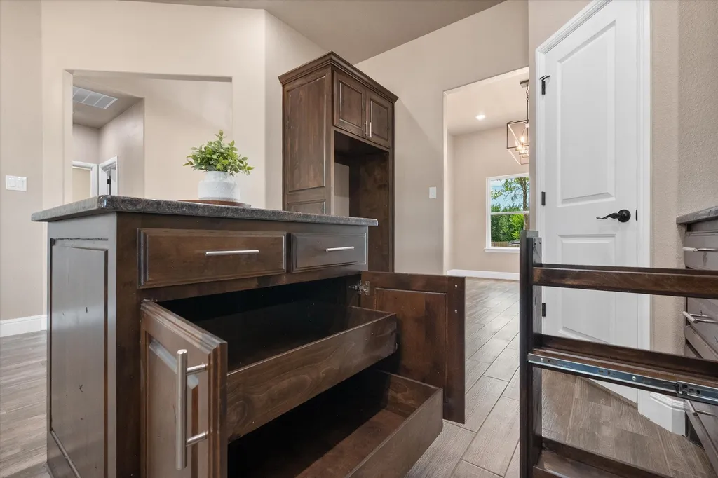 860 Fuller Avenue Cleburne TX 76031