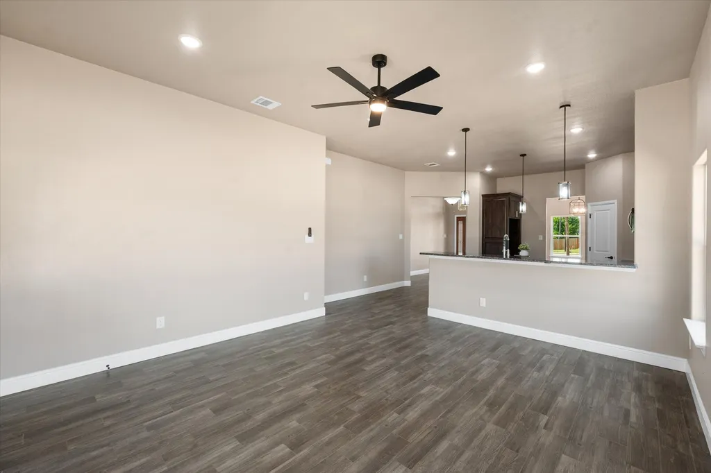 860 Fuller Avenue Cleburne TX 76031