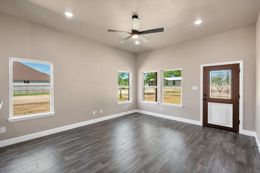 860 Fuller Avenue Cleburne TX 76031