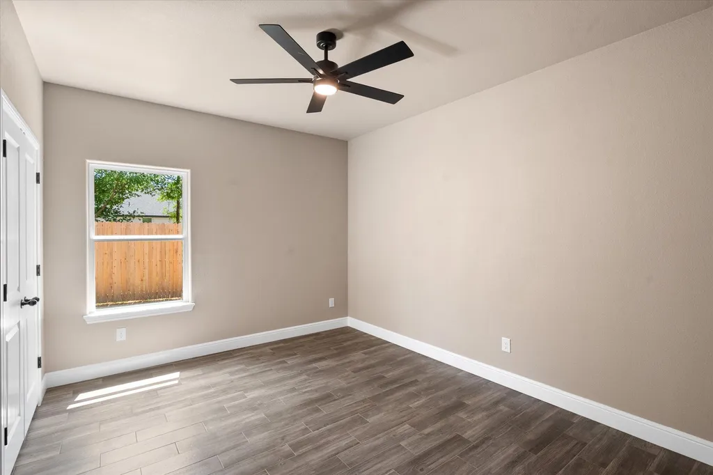 860 Fuller Avenue Cleburne TX 76031