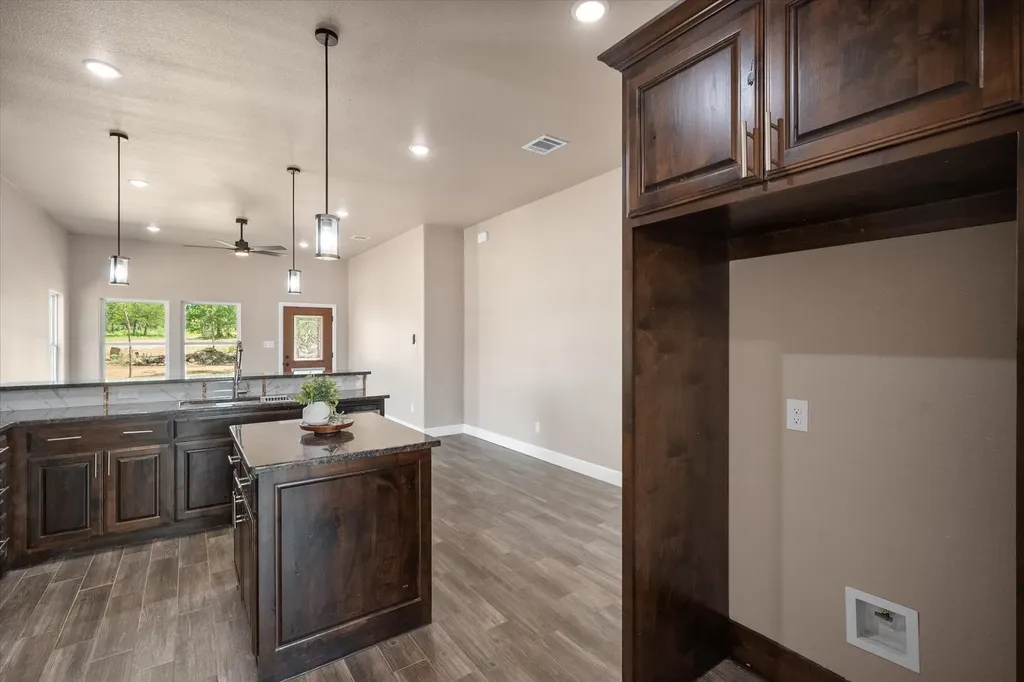 860 Fuller Avenue Cleburne TX 76031