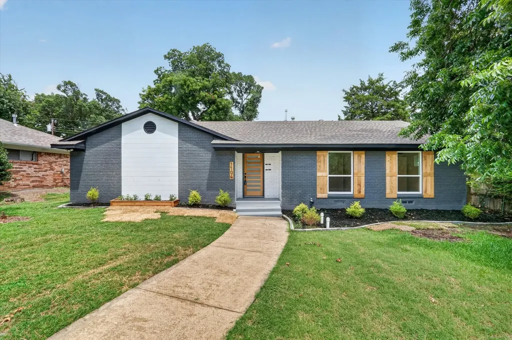1104 Westwood Drive Plano TX 75075