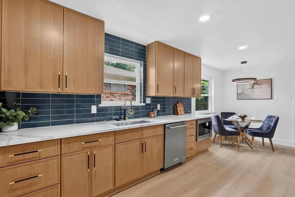 1104 Westwood Drive Plano TX 75075