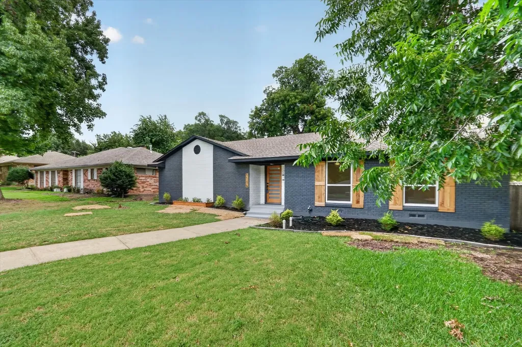 1104 Westwood Drive Plano TX 75075