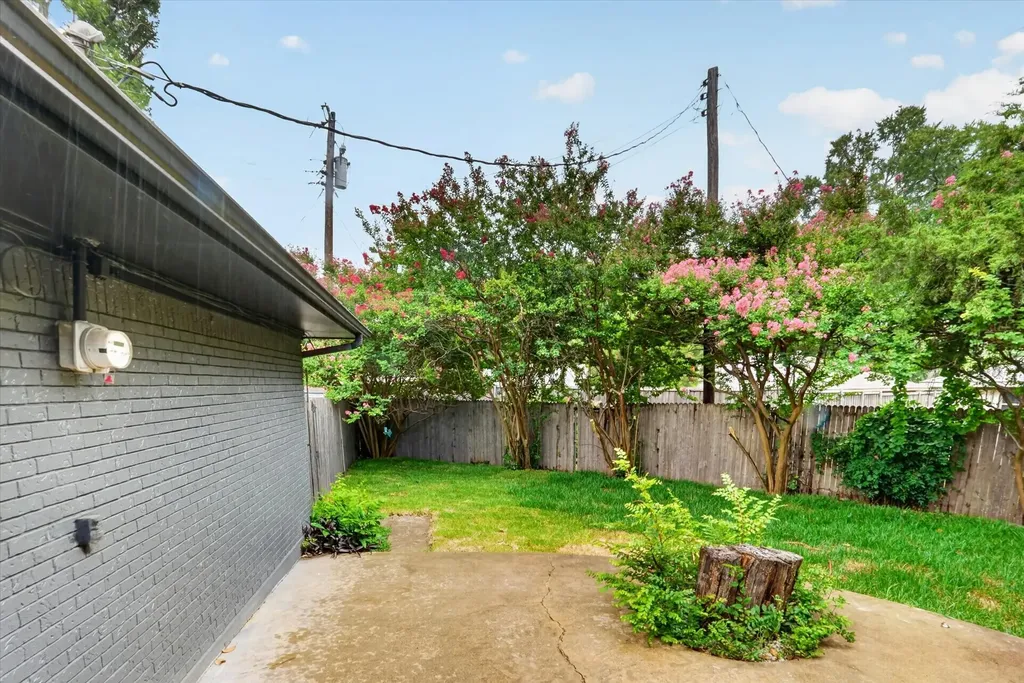 1104 Westwood Drive Plano TX 75075