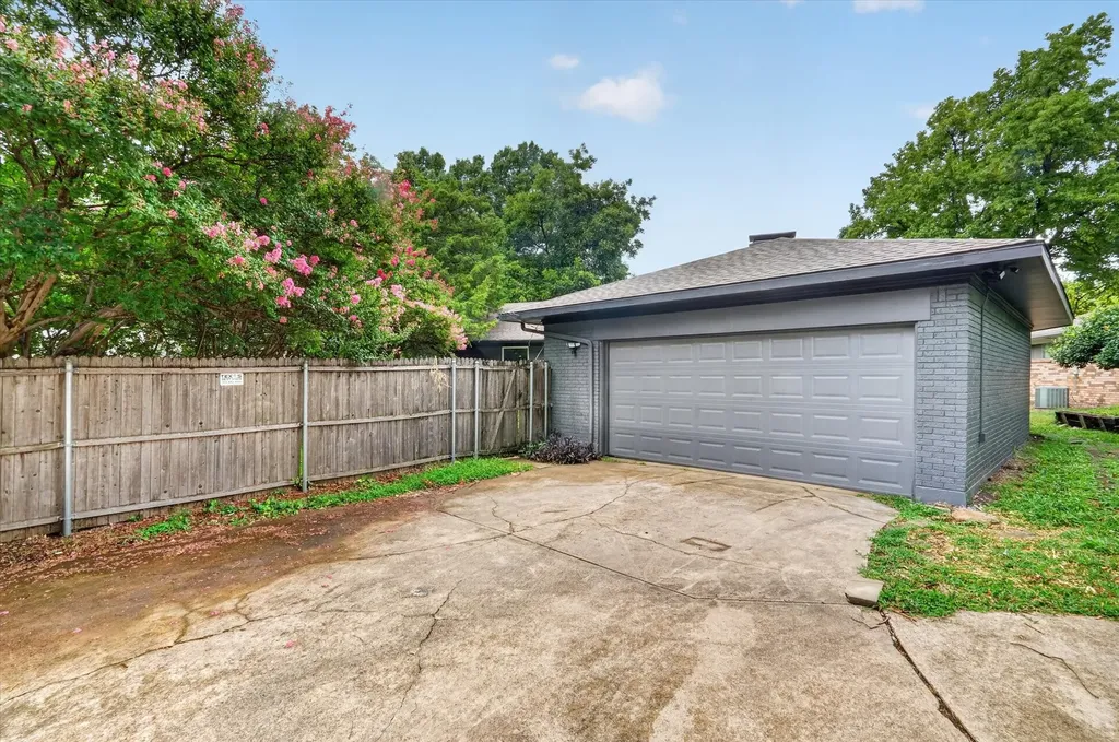1104 Westwood Drive Plano TX 75075