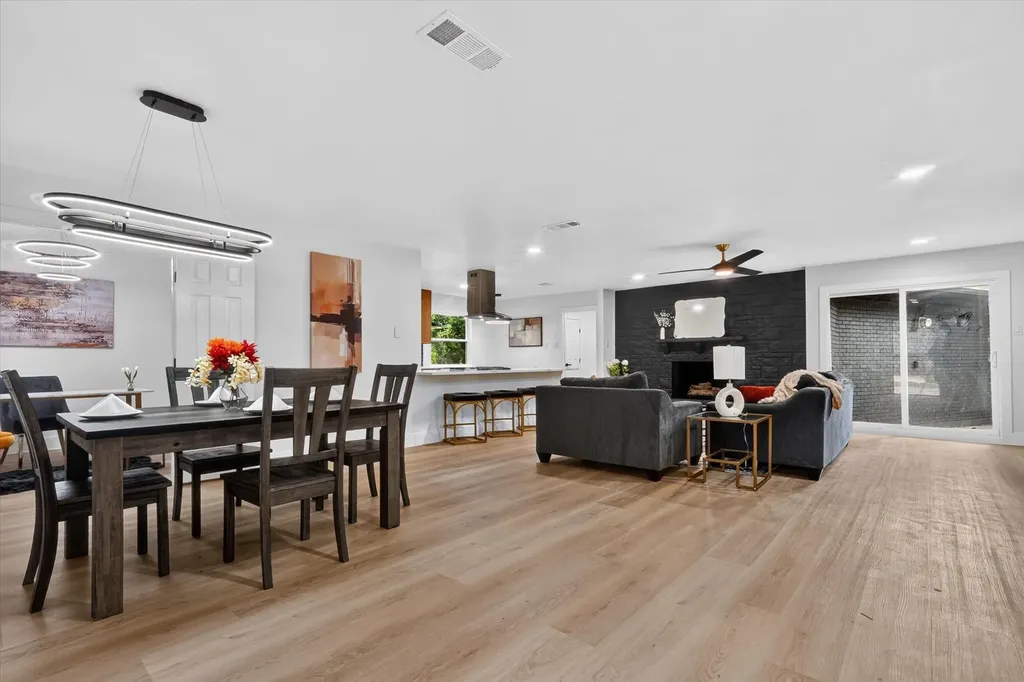 1104 Westwood Drive Plano TX 75075