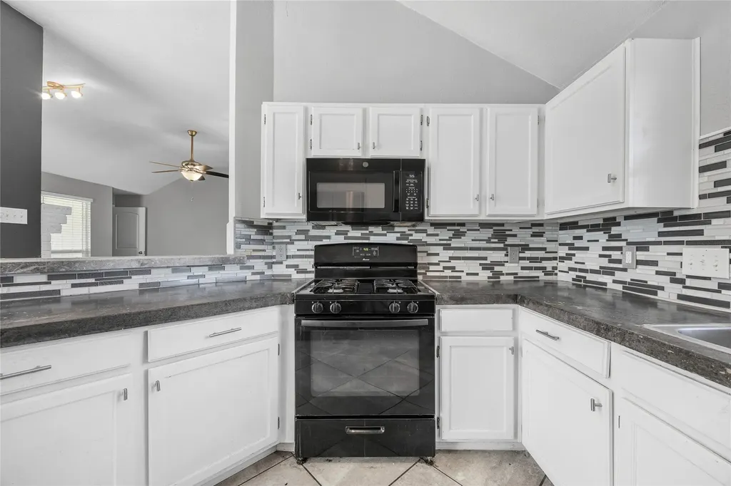 2217 Rockbluff Drive Rowlett TX 75088