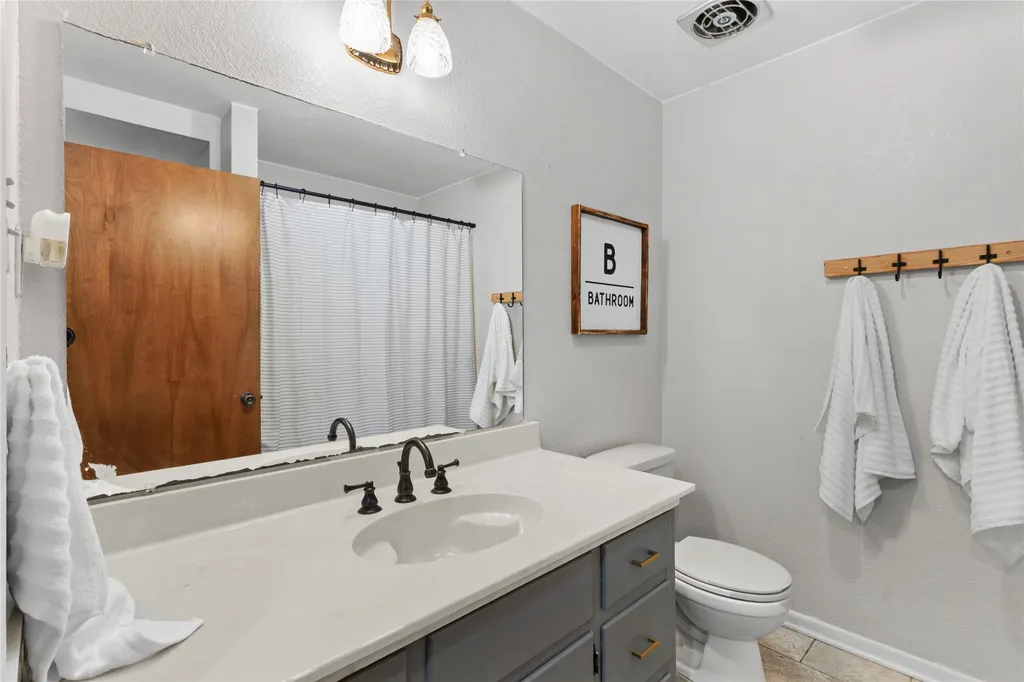 8 Circle Drive Teague TX 75860