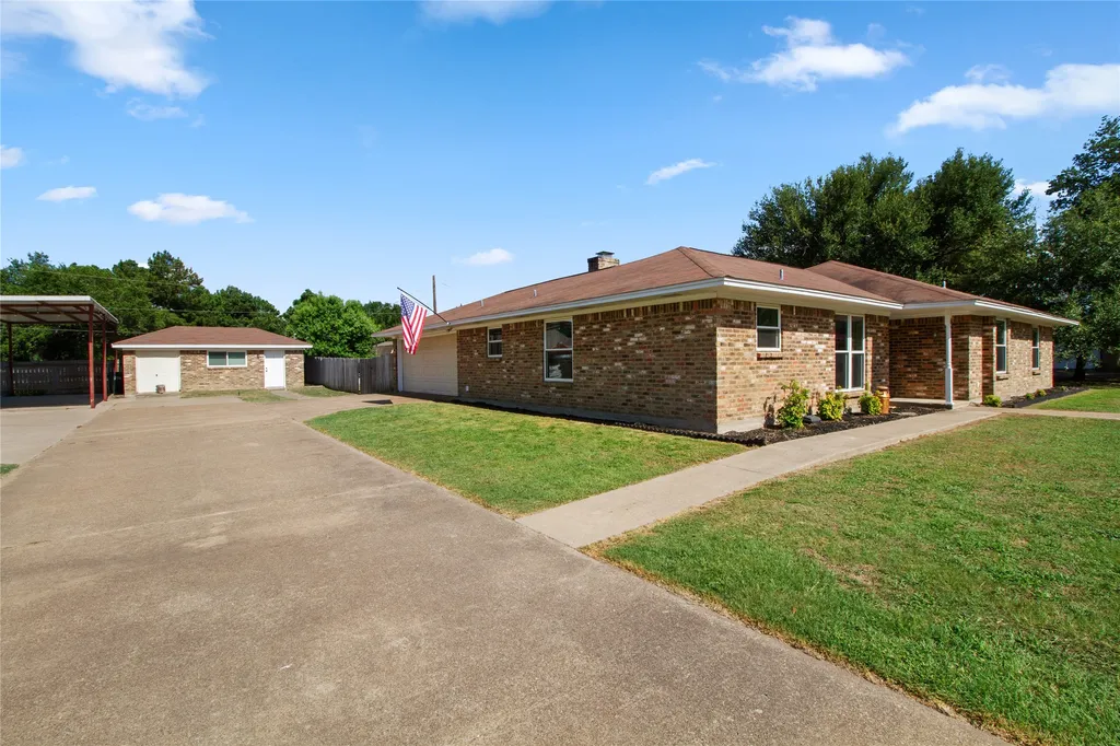 8 Circle Drive Teague TX 75860