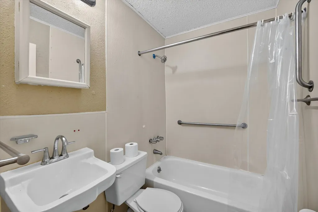 4450 Percy Street Lancaster TX 75134