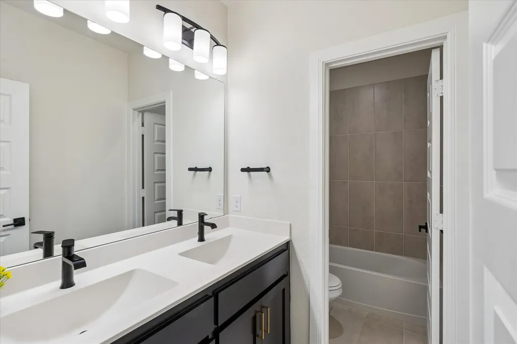 1804 Wren Street Argyle TX 76226