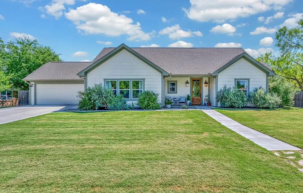 931 N Pecan Street Hico TX 76457