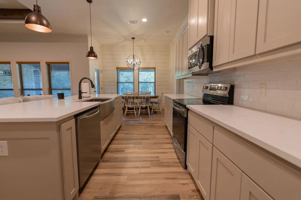 1013 Churchill Lane Millsap TX 76066