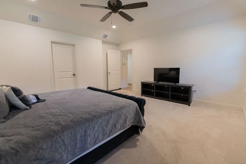 1013 Churchill Lane Millsap TX 76066