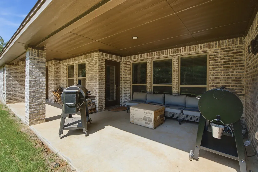 1013 Churchill Lane Millsap TX 76066