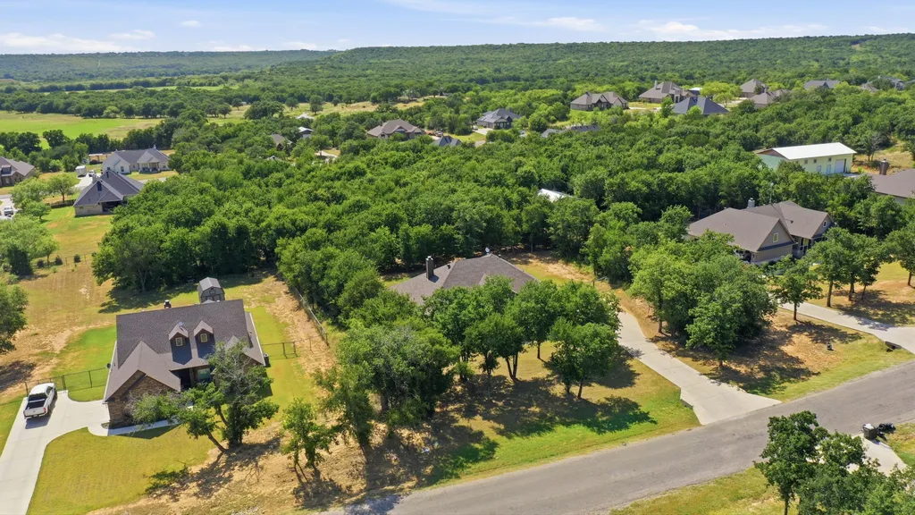 1013 Churchill Lane Millsap TX 76066