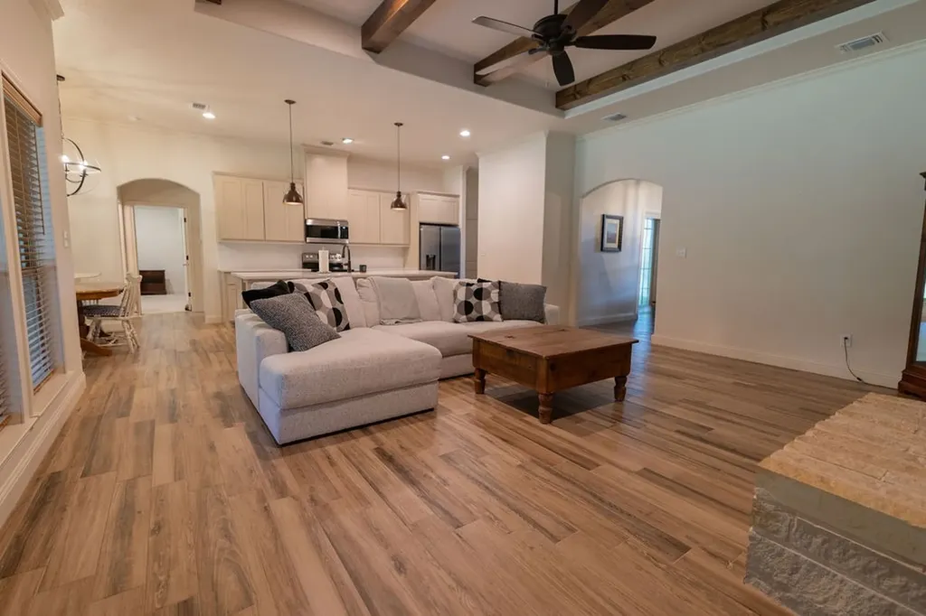 1013 Churchill Lane Millsap TX 76066